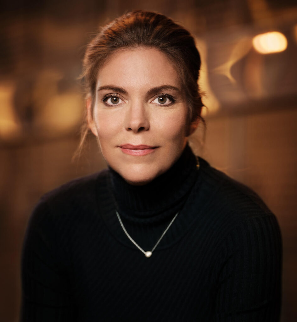 Many call her the Swedish 007. Christina Bengtsson is a global thought leader on mastering focus, a former military officer and world champion precision shooter, as well as a praised author and coach.